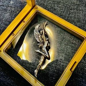 Brand New 925 Sterling Silver Angle Brooch Pin